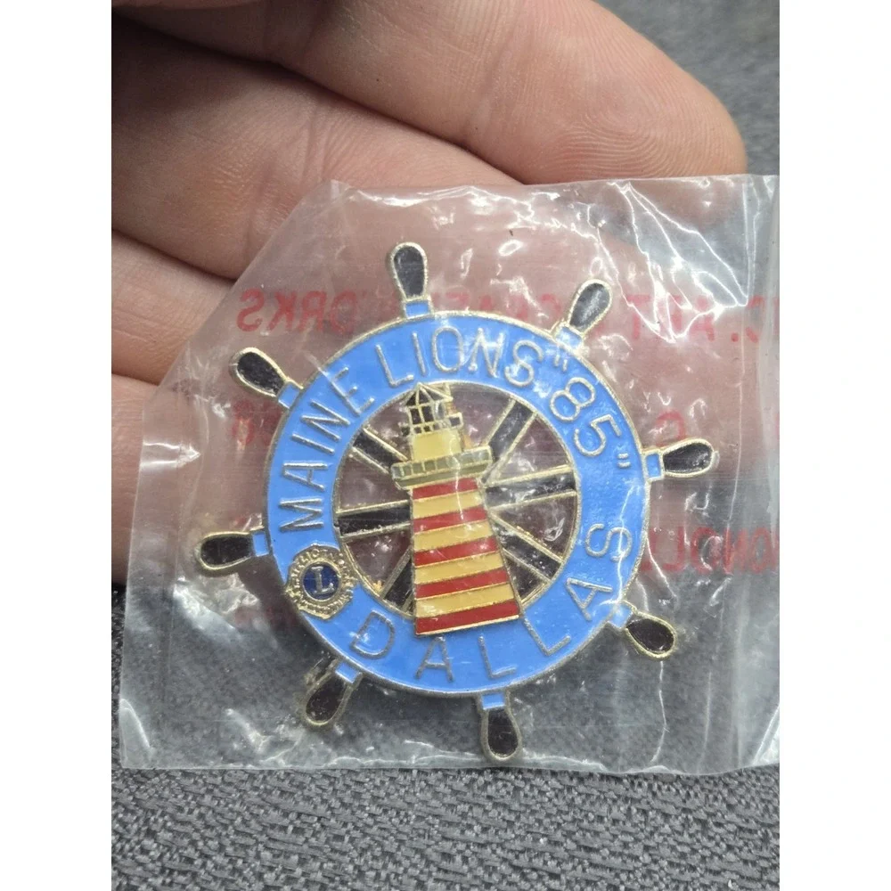 Vintage Maine Lions Club 85 DALA Lighthouse Ship‎ Wheel Enamel Pin